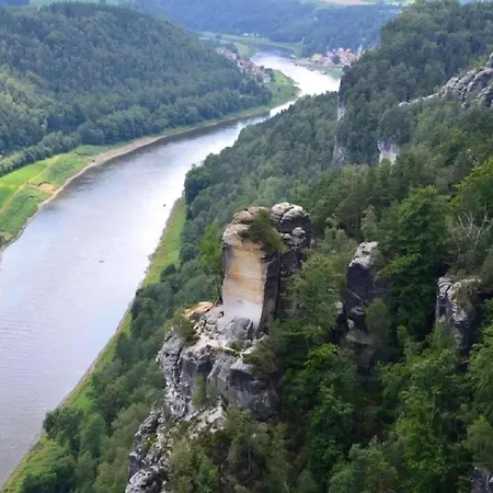 Ausflugsziele Und Wanderidylle Bei Ferieneinrichtungen Haus Am Stein, Haus 2 Holiday home