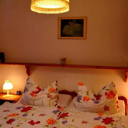 Ausflugsziele Und Wanderidylle Bei Ferieneinrichtungen Haus Am Stein, Haus 2 * Konigstein an der Elbe